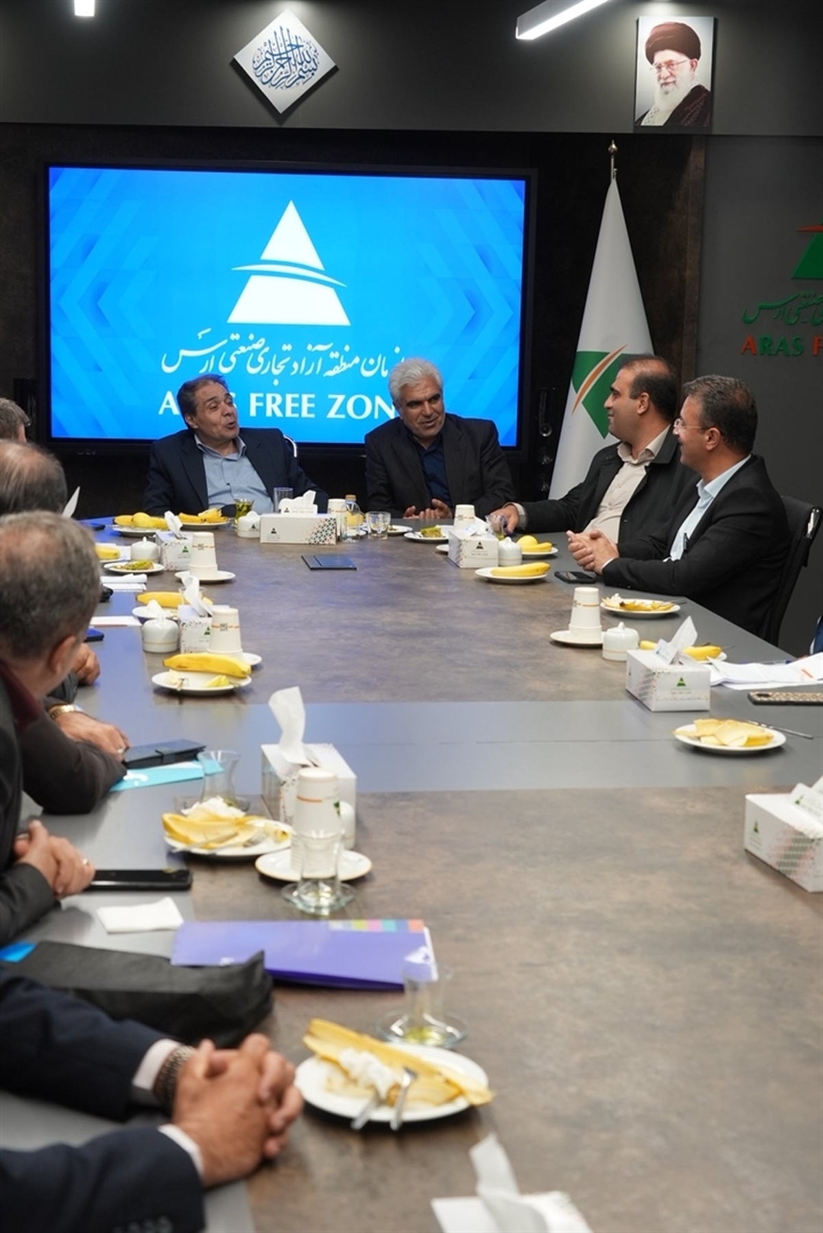 حضور معاون وزیر بهداشت در منطقه آزاد ارس و بازدید از پروژه‌های سلامت