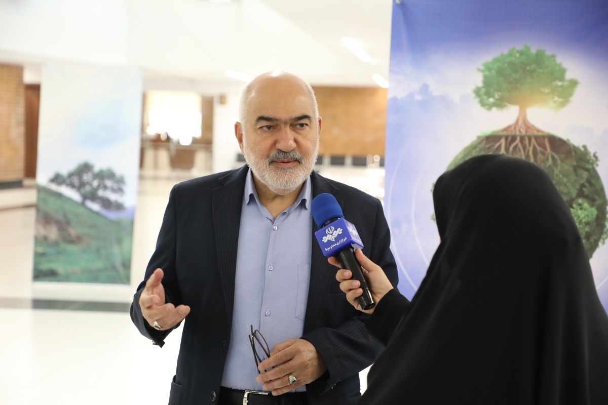 استاندار خوزستان : ۱۰۰۰ پروژه عمرانی در روستاهای استان با اعتبار ۸ هزار میلیارد تومان افتتاح و کلنگ‌زنی شد / توزیع ۵۸ تراکتور در سطح دهیاری‌های استان تا ماه آینده