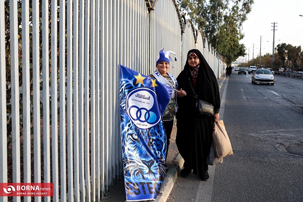 در حاشیه دیدار چادرملو - استقلال