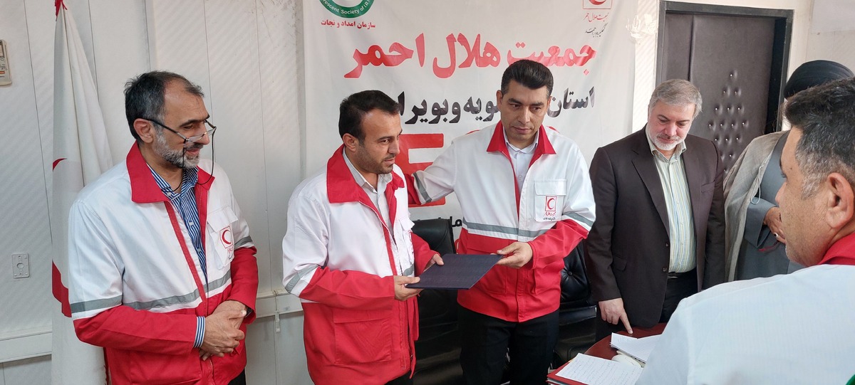 تقدیر از خدمات رئیس سابق جمعیت هلال‌احمر شهرستان بهمئی در شورای اداری استان