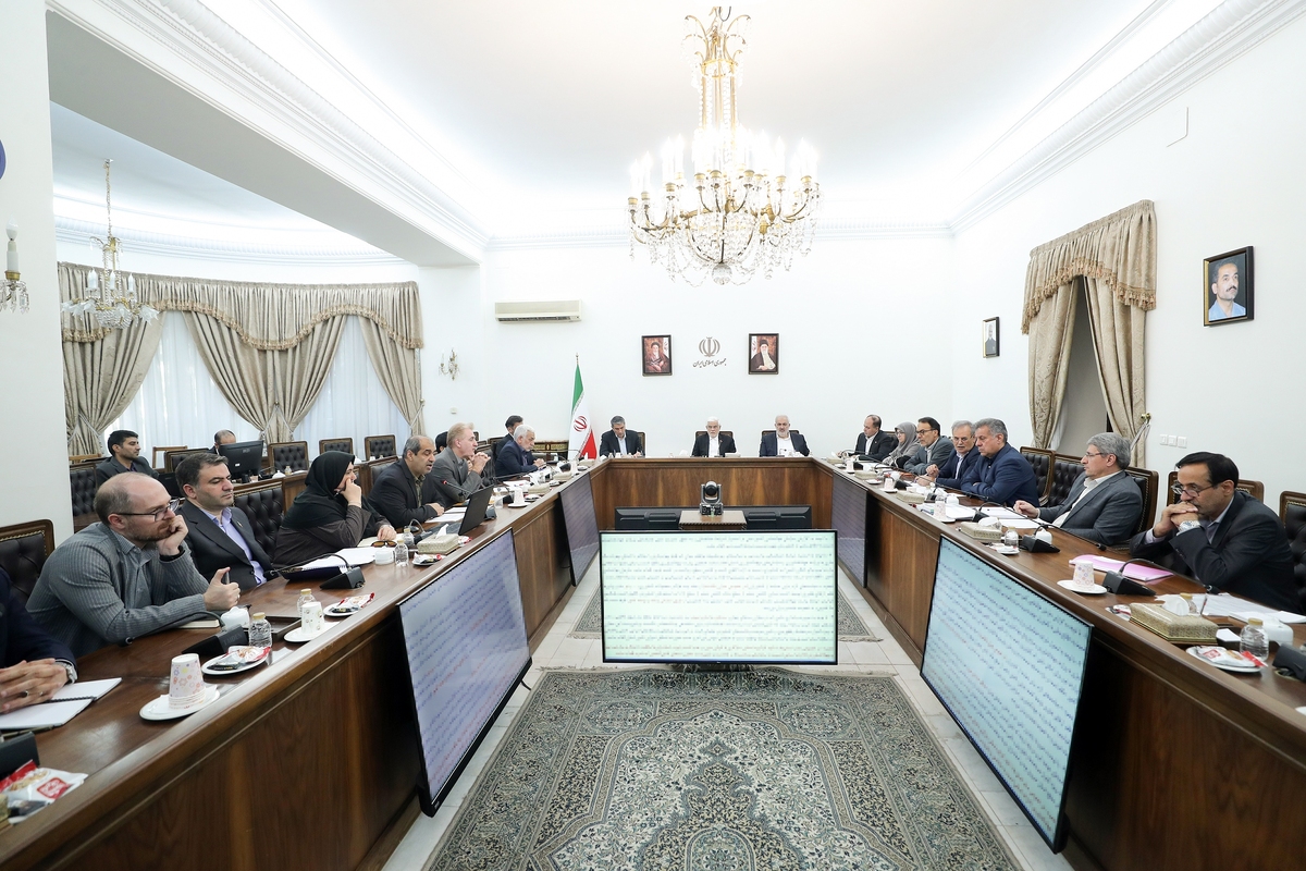 عارف: حل مساله آب نیازمند تصمیمات و اقدامات ملی است