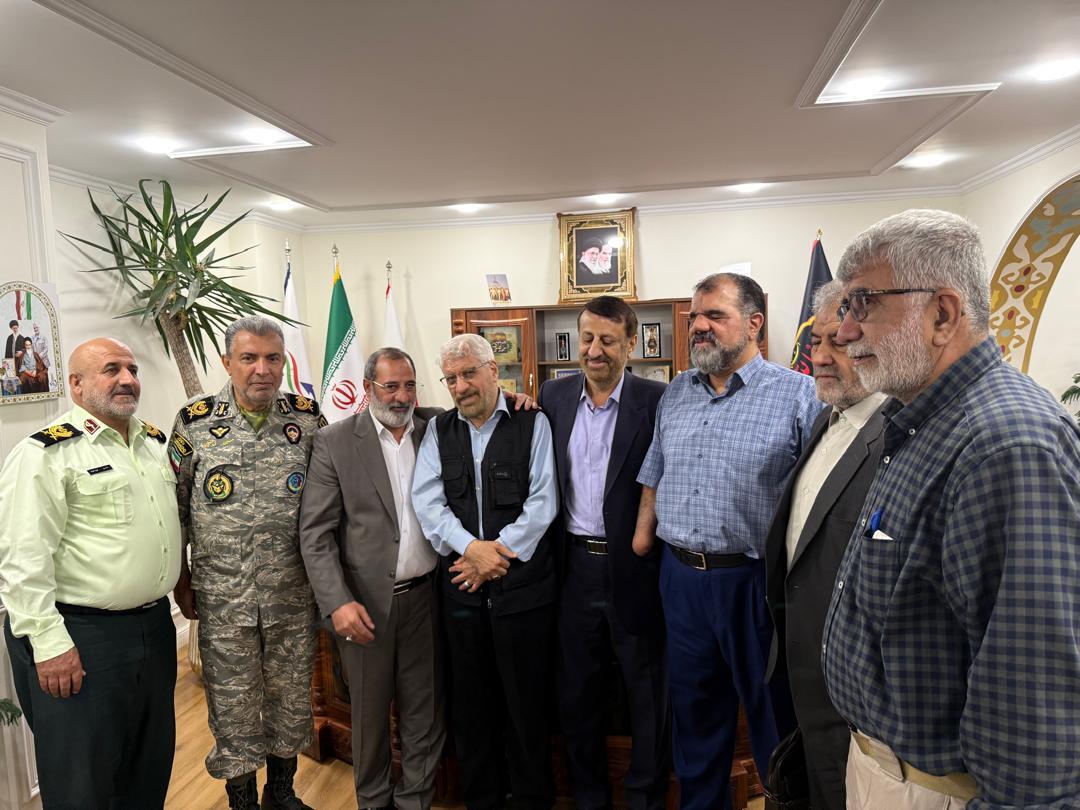 تجلیل از نام آوران و چهره‌های ملی در مراسم هفته فراجا