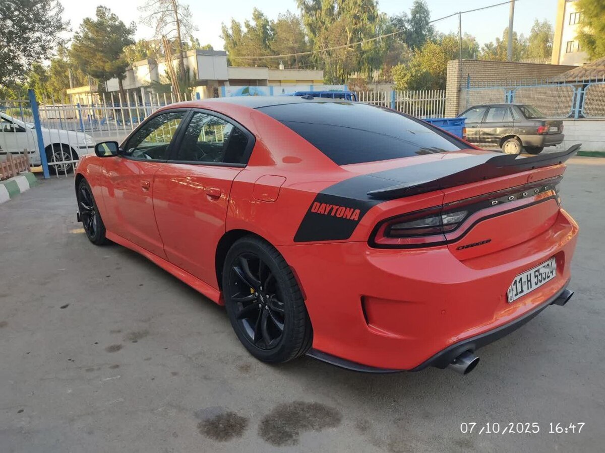 رانندگی جنون آمیز دوج نارنجی با ۲۲۰ کیلومتر در آزادراه قم تهران