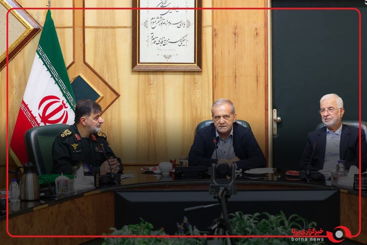 حضور سرزده رئیس‌جمهور در ستاد فراجا