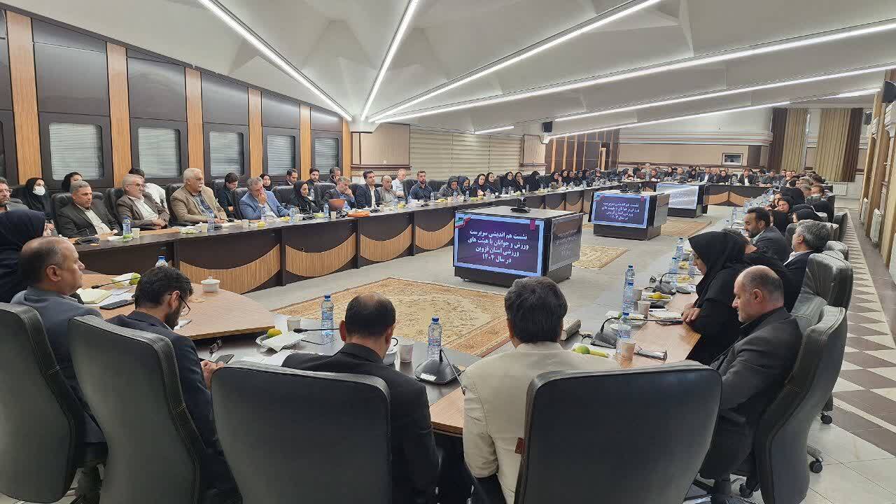 رویکرد ما توسعه ورزش قهرمانی وهمگانی وتوزیع عادلانه امکانات ورزشی است