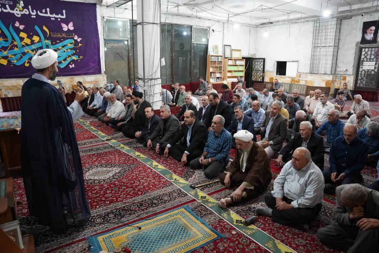 حضور استاندار قزوین در جمع نمازگزاران مسجد جواد الائمه(ع) ملاصدرا