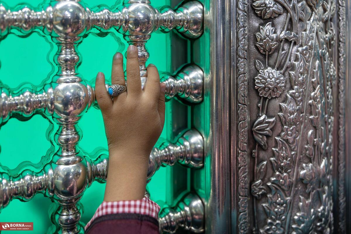 زیارت اختصاصی کودکان در حرم مطهر رضوی + عکس