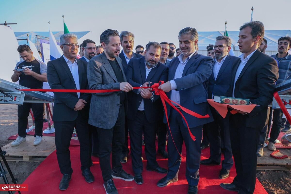 افتتاح نیروگاه ۱۴ مگاواتی مزرعه خورشیدی طبیعت