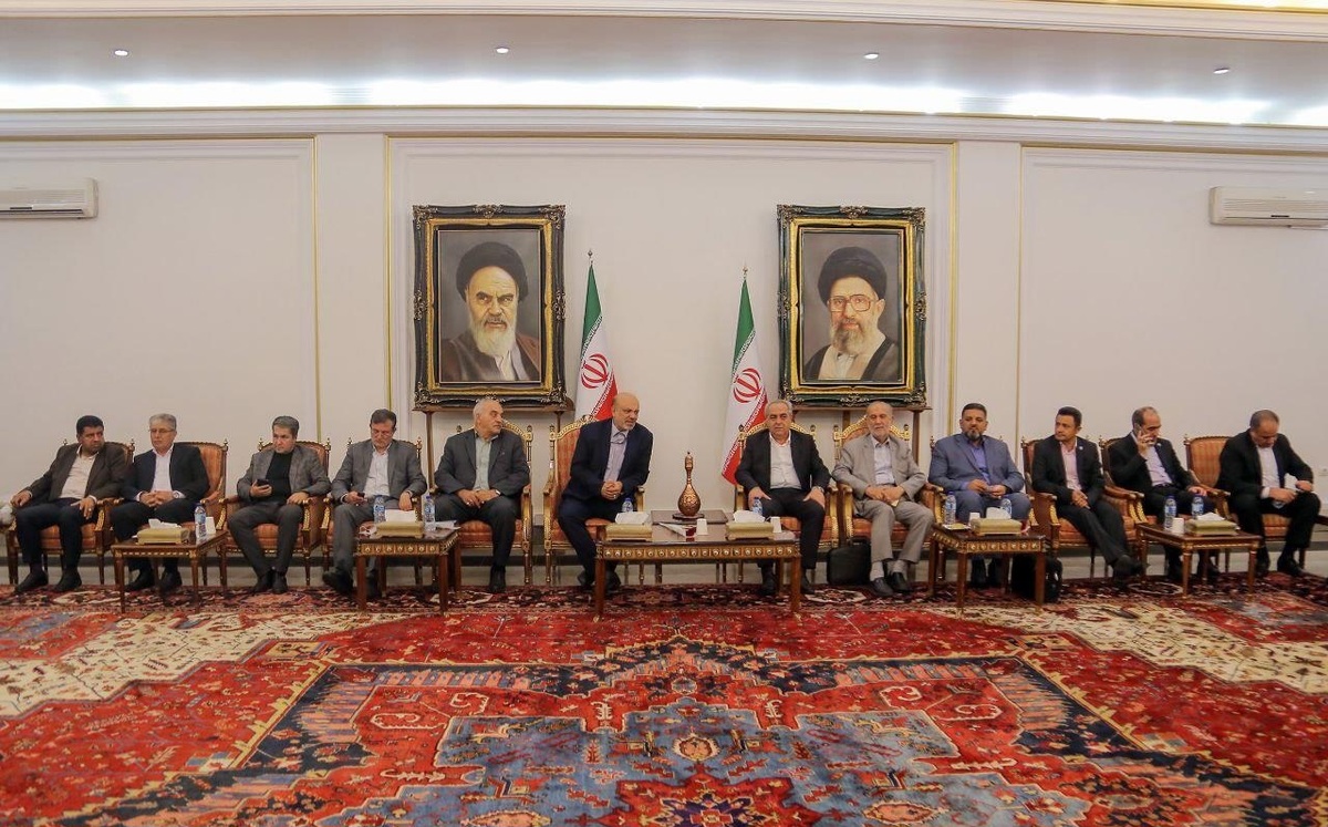 اعضای کمیسیون آموزش میهمان شهر رشدیه، باغچه‌بان و پزشکیان