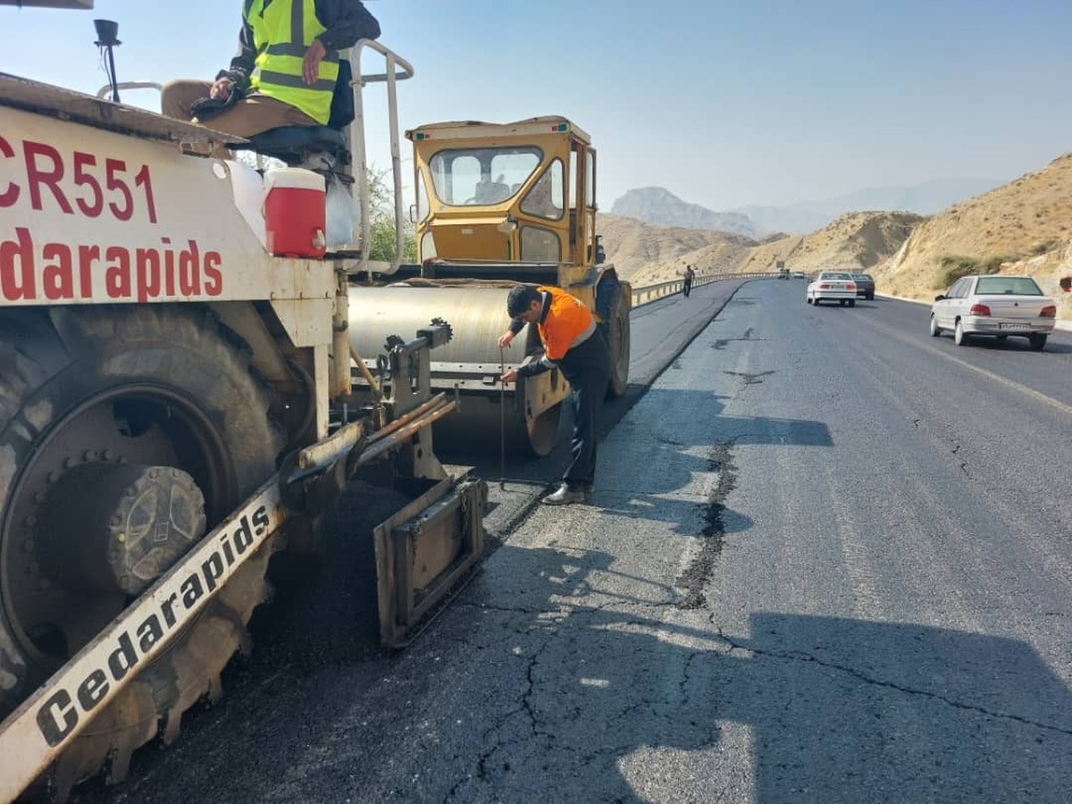 آغاز عملیات اجرایی لکه‌گیری و روکش آسفالت محور دهدشت-تونل کوه پات