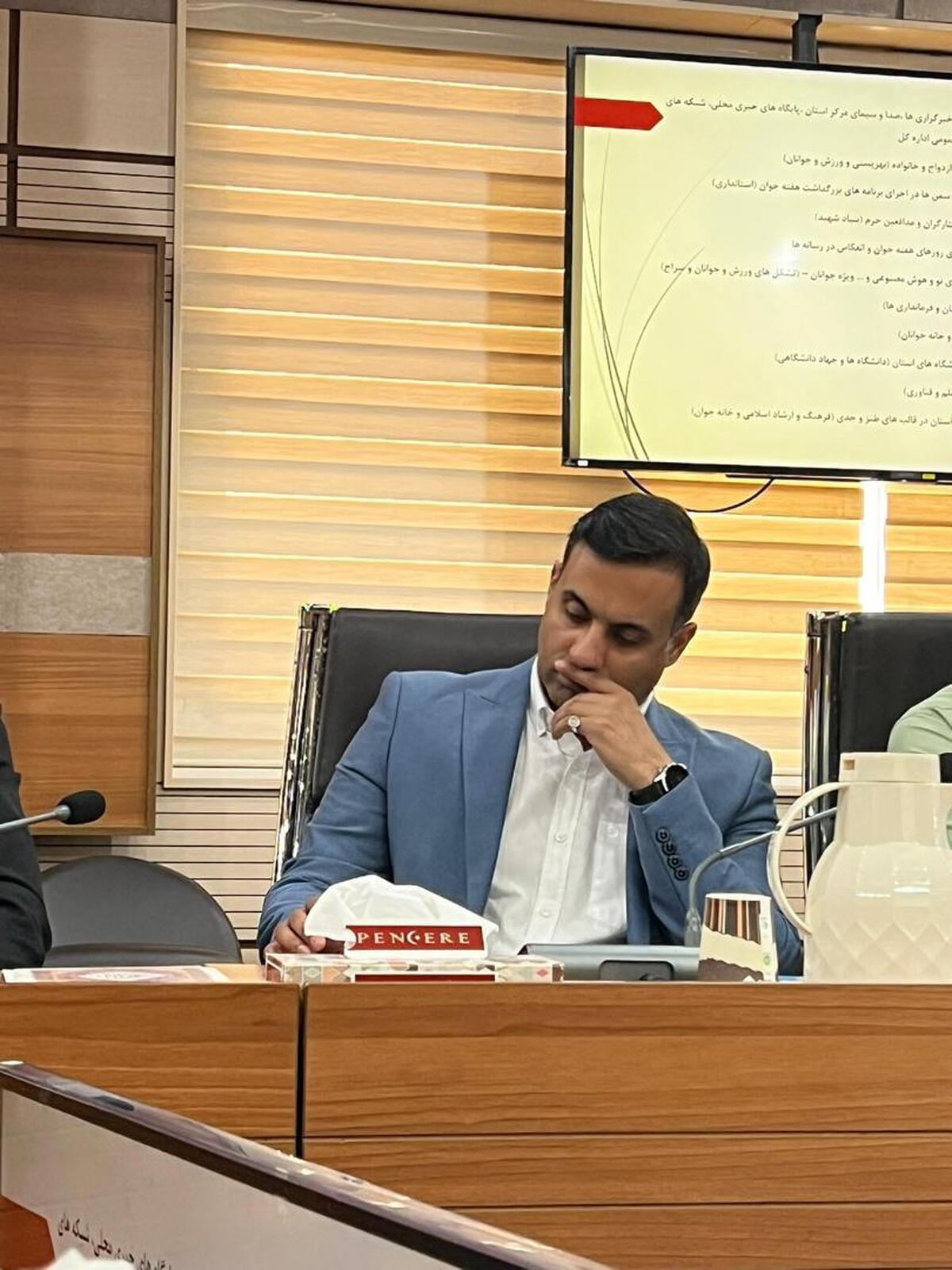 در جهان سایه‌ها همه چیز وارونه است