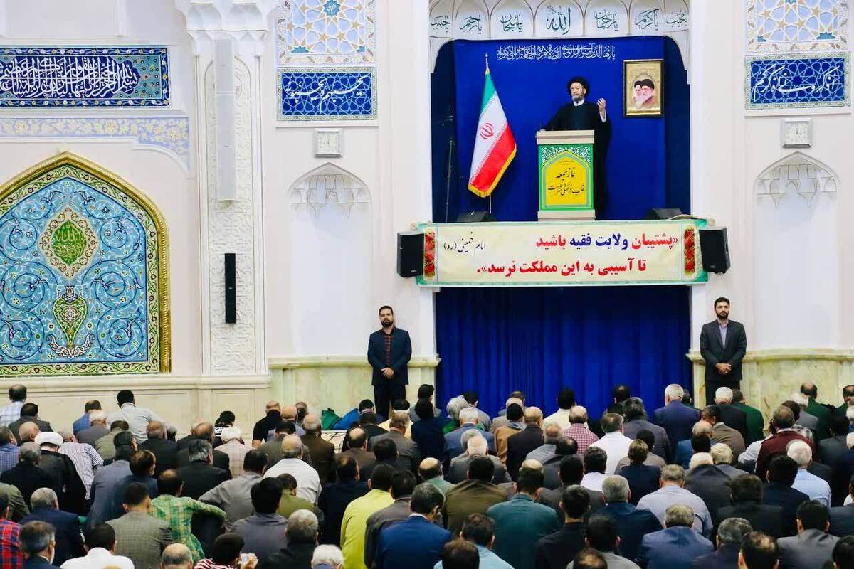 امام جمعه اردبیل: دولت از ادغام سازمان امور عشایر صرف‌نظر کند / توافق آتش‌بس غزه نشانه عجز رژیم صهیونیستی است