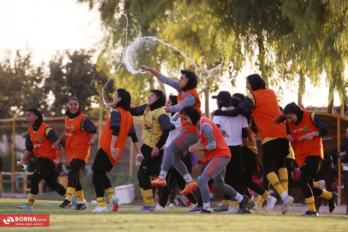 دیدار تیم های فوتبال دختران سپاهان - پرسپولیس