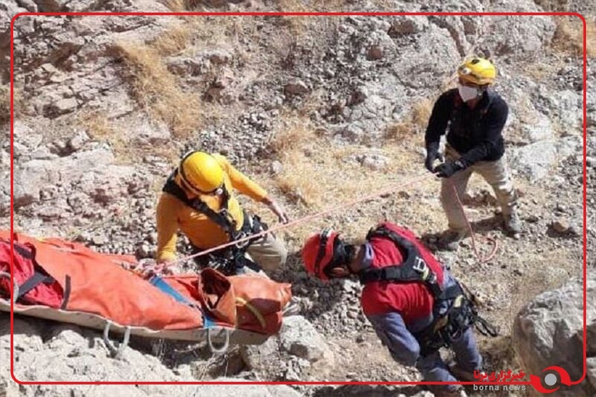 سقوط مرگبار بانوی کوهنورد در ارتفاعات برفخانه طزرجان يزد