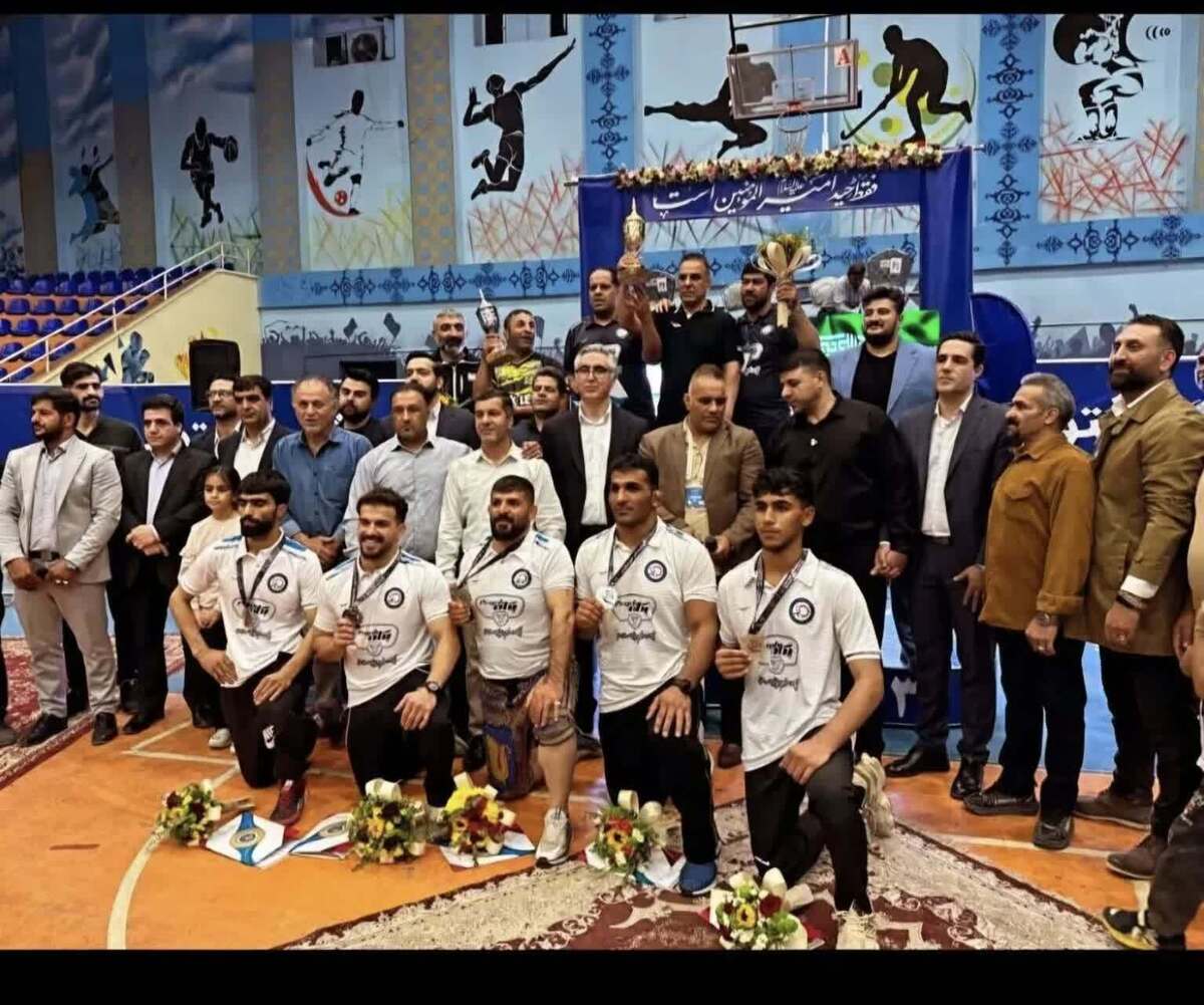 قهرمانی لرستان در مسابقات کشتی پهلوانی کارگران کشور