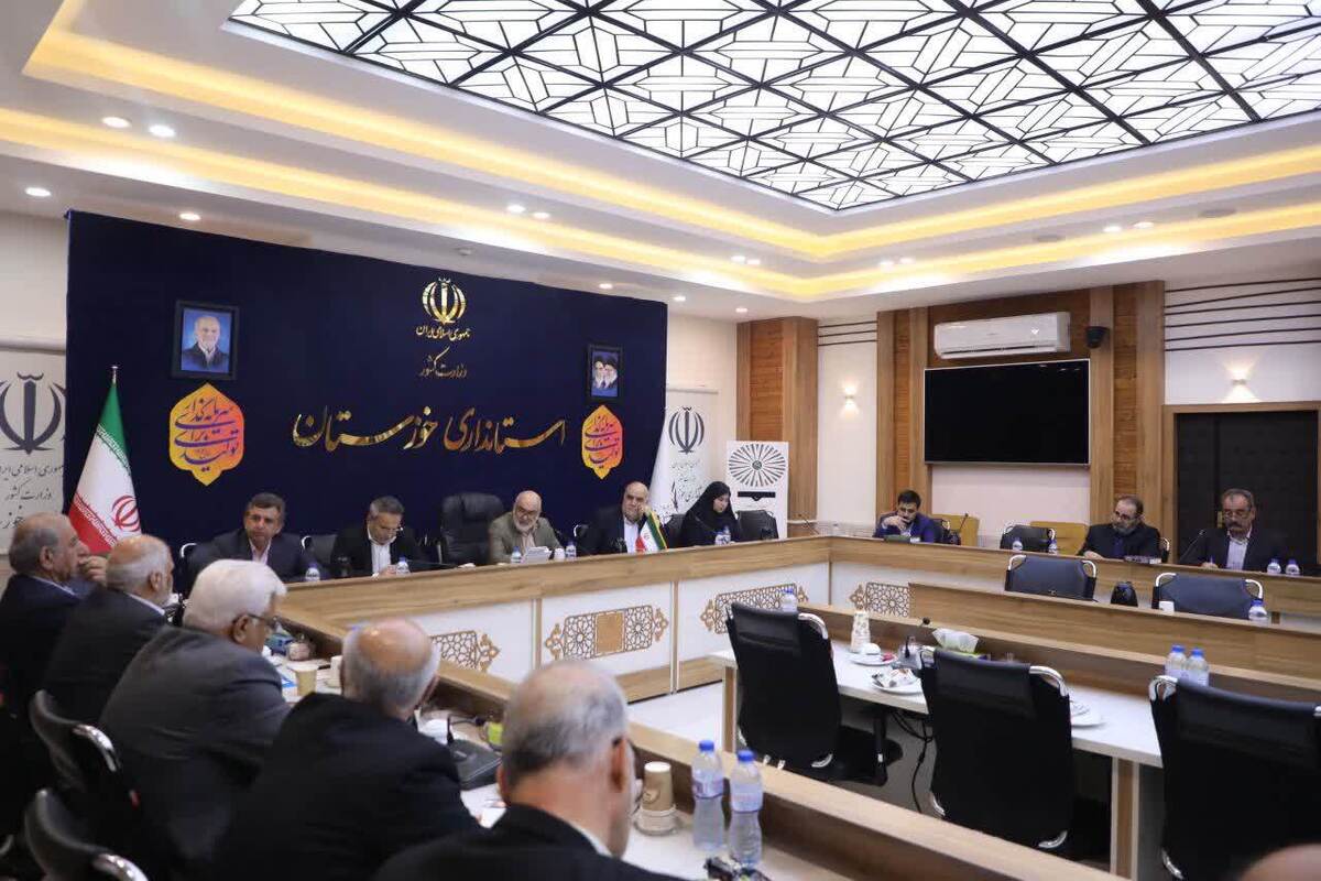 استاندار خوزستان از پیگیری ملی برای رفع تبعیض حقوق بازنشستگان فولاد خبر داد