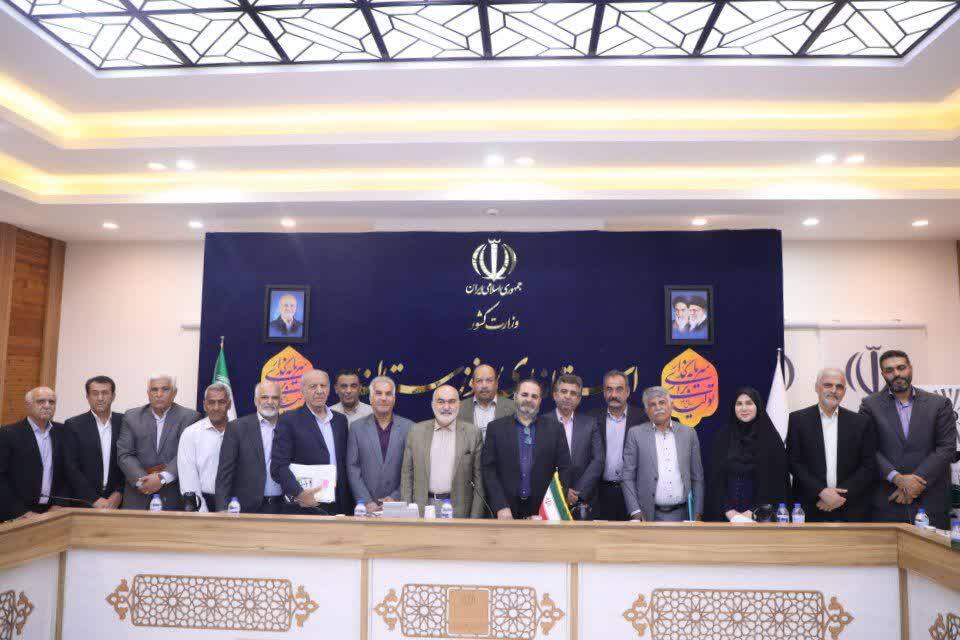 استاندار خوزستان از پیگیری ملی برای رفع تبعیض حقوق بازنشستگان فولاد خبر داد