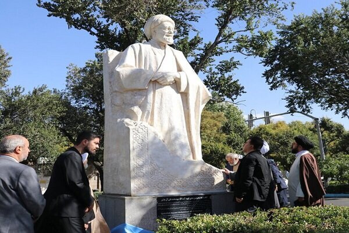 تندیس ۲ چهره ماندگار آذربایجان در تبریز نصب شد