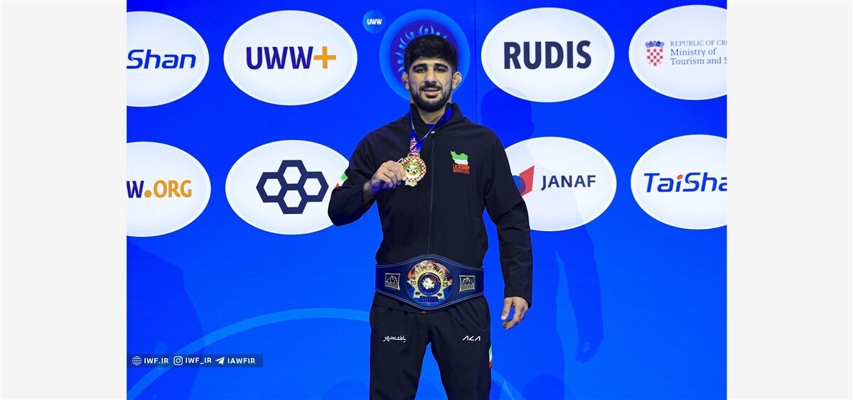 قهرمان کشتی المپیک: شادی دل مردم ایران برایم از هر مدالی ارزشمندتر است
