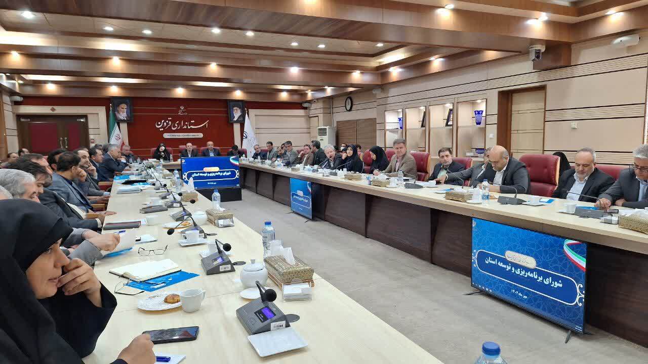 نوذری: ابرپروژه ۱۲.۵ هزار میلیارد تومانی در استان قزوین کلید خورد نوذری: ابرپروژه ۱۲.۵ هزار میلیارد تومانی در استان قزوین کلید خورد