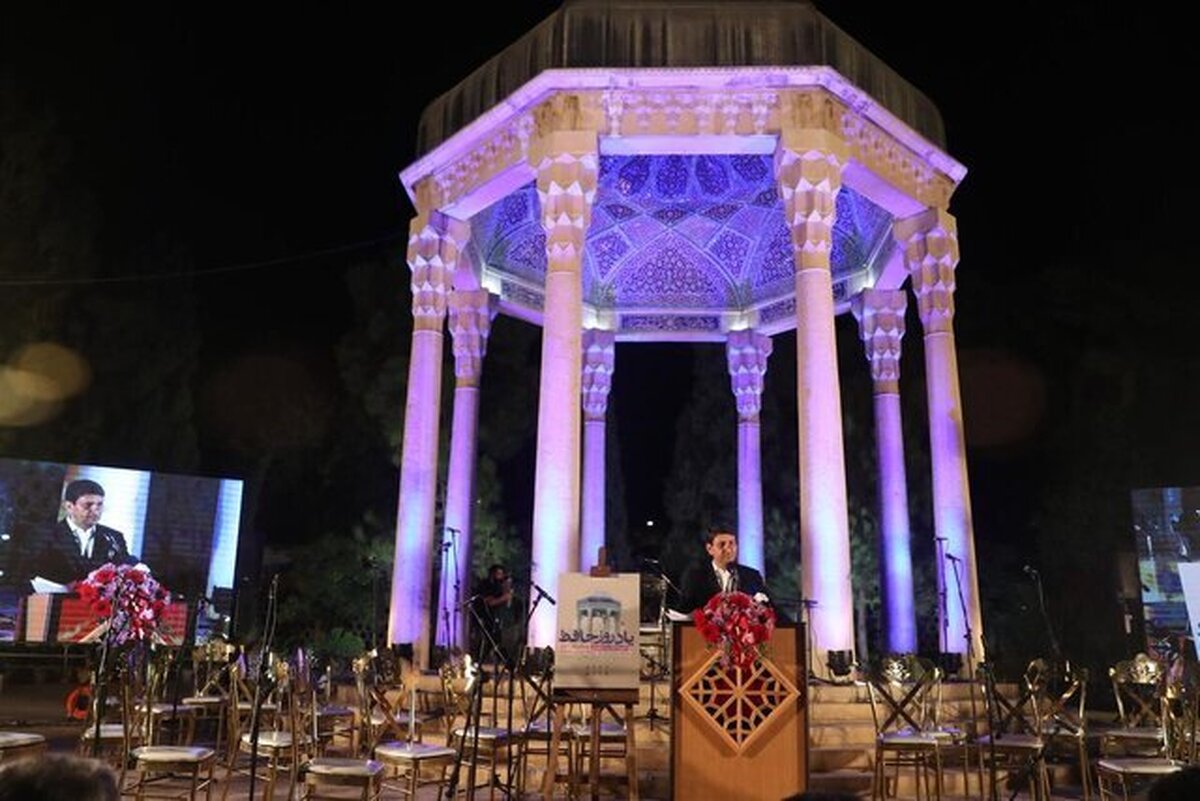 وزیر ارتباطات: حافظ قله معرفت ایرانی است