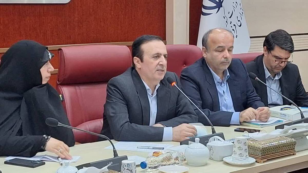 با رفتن رئیس دانشگاه علوم پزشکی قزوین مخالفت کردیم/طاهراحمدی مرد بزرگی است