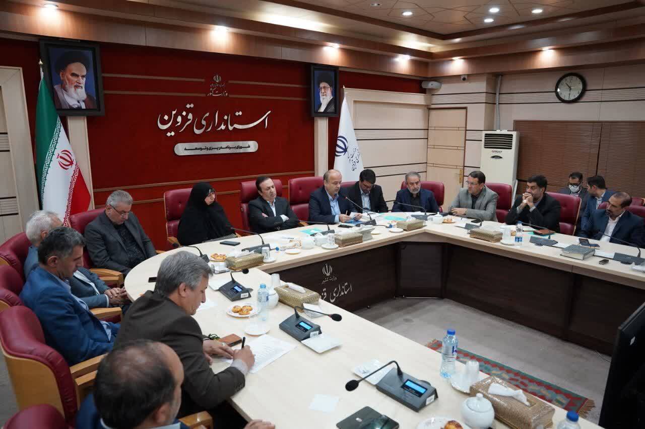 با رفتن رئیس دانشگاه علوم پزشکی قزوین مخالفت کردیم/طاهراحمدی مرد بزرگی است با رفتن رئیس دانشگاه علوم پزشکی قزوین مخالفت کردیم/طاهراحمدی مرد بزرگی است