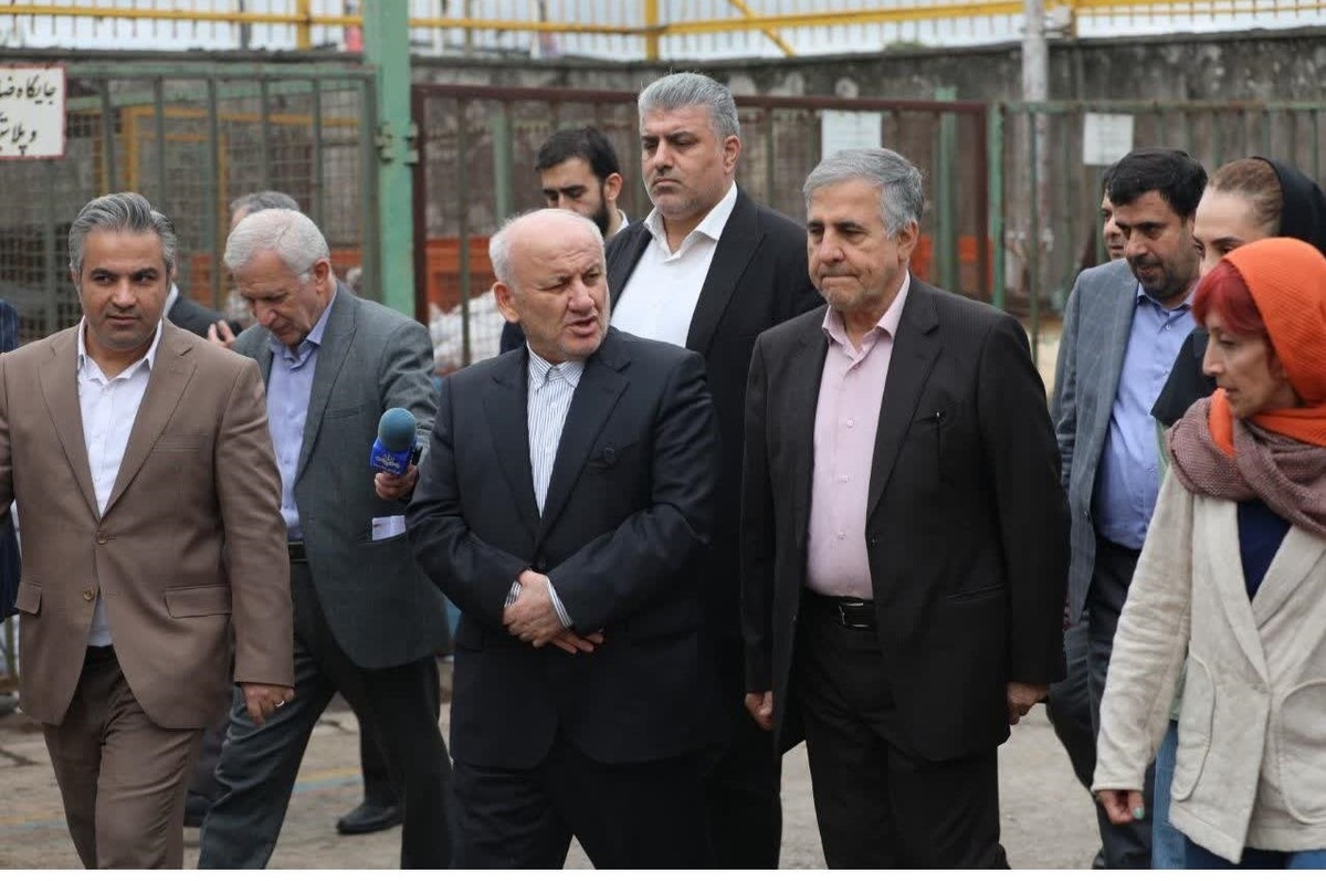 استاندار مازندران در بازدید از شرکت تخته فشرده شمال: حمایت از تولیدکنندگان، رویکرد جدی دولت چهاردهم است