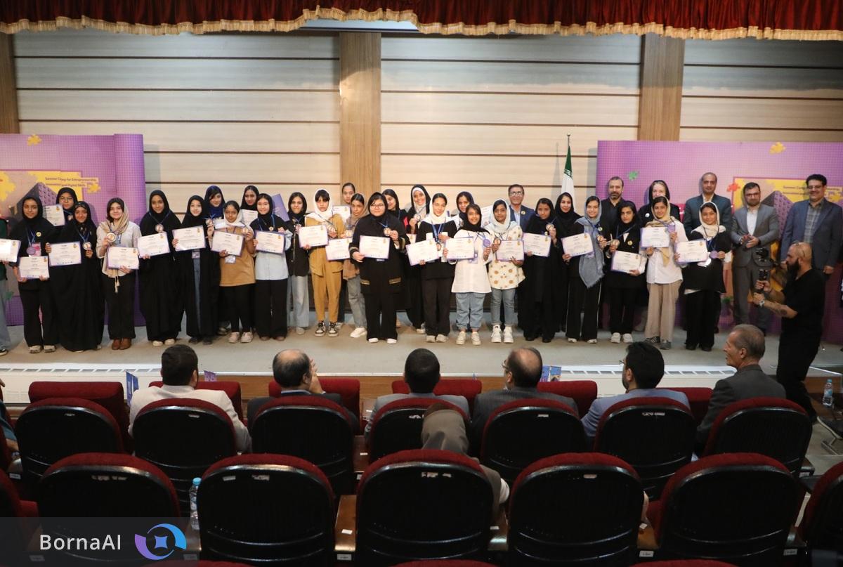 تبلور خلاقیت دانش‌آموزان در برنامه‌نویسی 