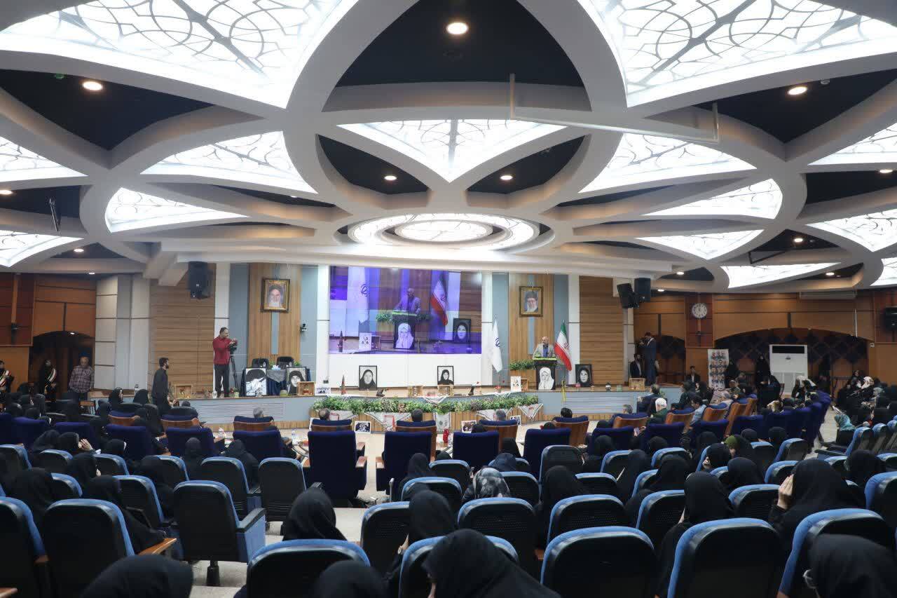 استاندار: طراحی استکبار برای جدا کردن خوزستان از ایران ناکام ماند / ایستادگی جانانه در برابر تجاوز سند هویت ملت ایران است