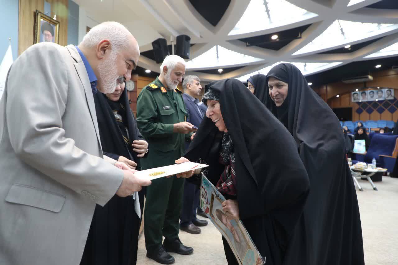 استاندار: طراحی استکبار برای جدا کردن خوزستان از ایران ناکام ماند / ایستادگی جانانه در برابر تجاوز سند هویت ملت ایران است