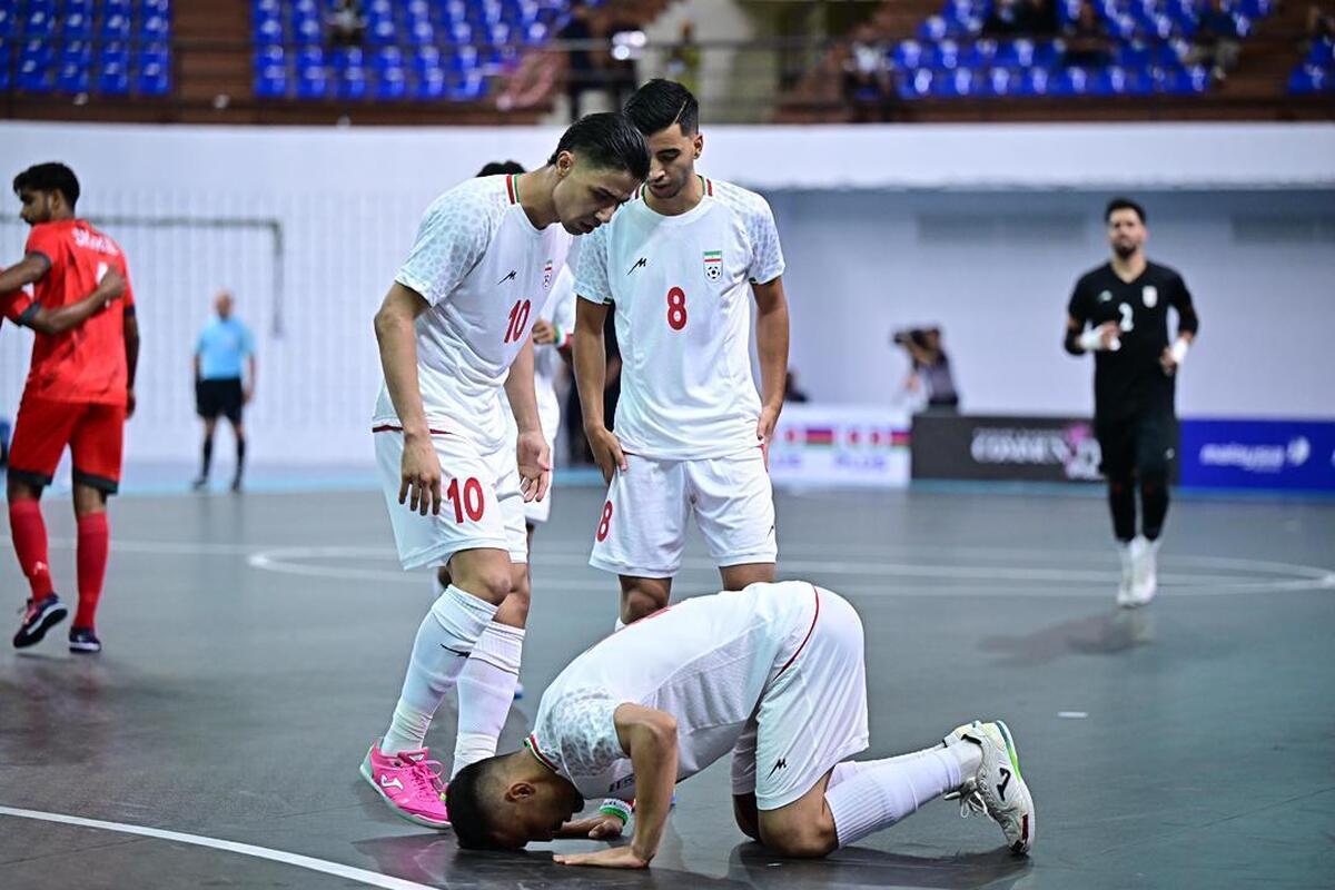 جام ملت‌های فوتسال/ صعود مقتدرانه شاگردان وحید شمسایی به دور نهایی