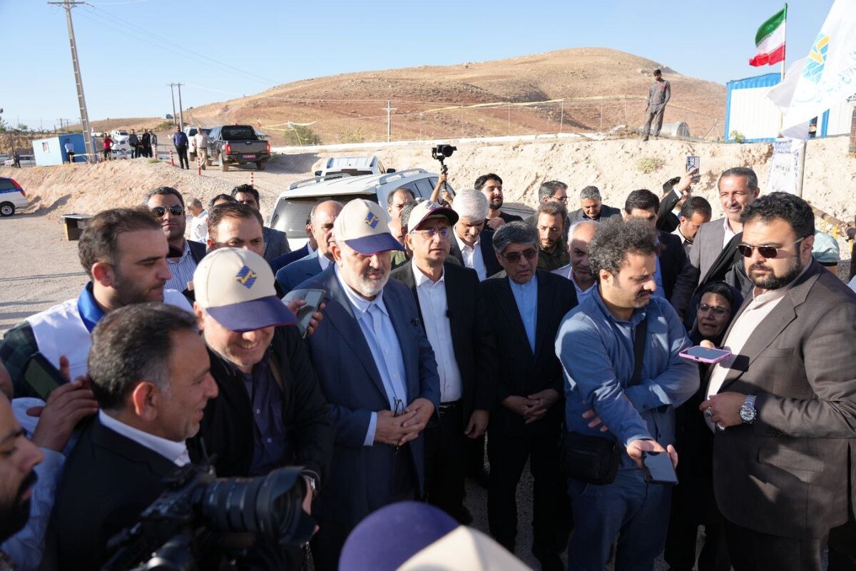 وزیر نیرو :پروژه سد مخمل کوه خرم آباد از پیشرفت مناسبی برخوردار است