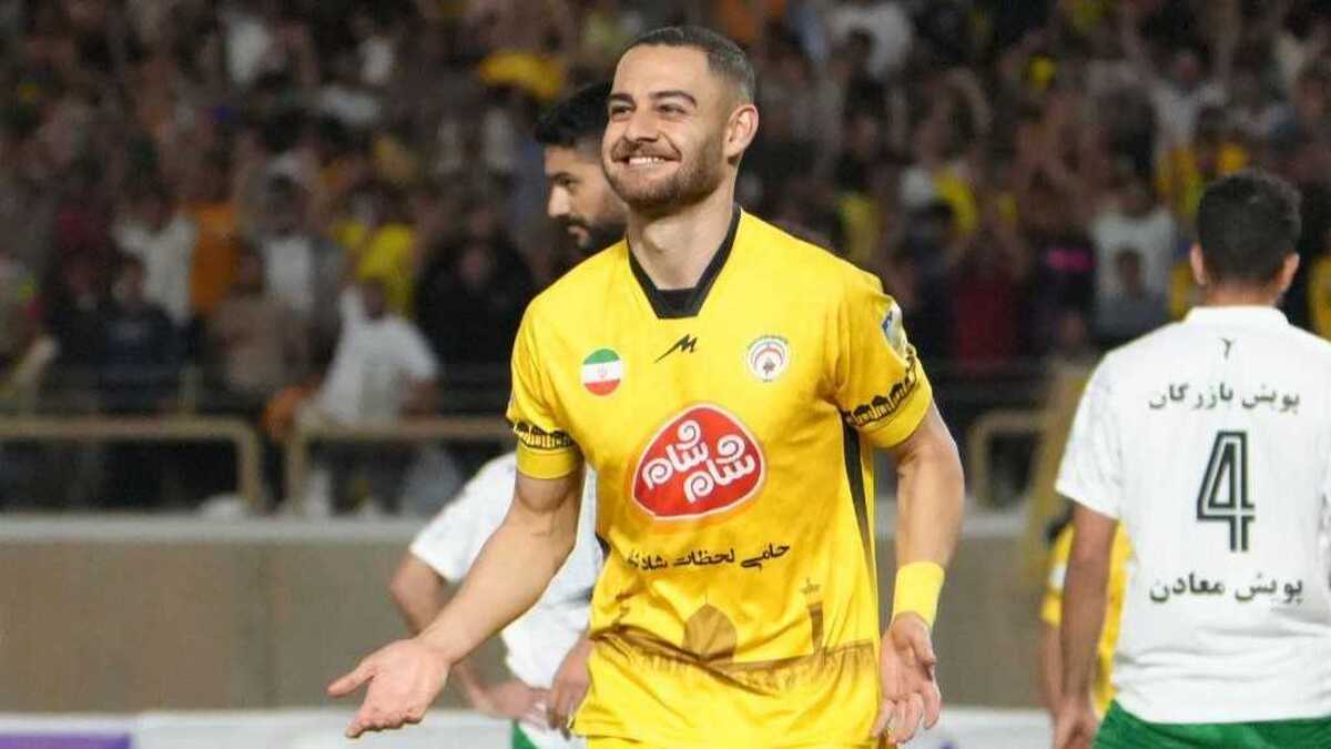 مدافع فجرسپاسی: قربانی ذهنیت برنده‌ را به تیم آورده است/ کار سختی مقابل تراکتور داریم