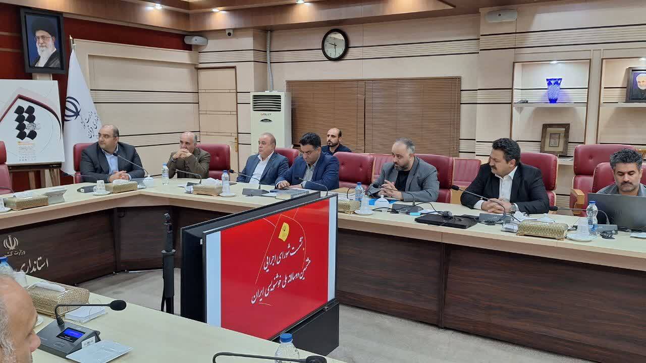 بخشهای«خط تعلیق» و«خوشنویسی های مدرن» در جشنواره هشتم خوشنویسی اضافه شد بخشهای«خط تعلیق» و«خوشنویسی های مدرن» در جشنواره هشتم خوشنویسی اضافه شد