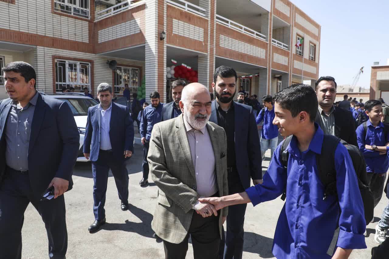 افتتاح ۱۴۷ مدرسه جدید در خوزستان با حضور وبیناری رییس‌جمهور / استاندار خوزستان: ۶۰۰ کلاس درس جدید به بهره‌برداری رسید