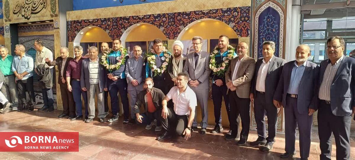 مراسم استقبال از قهرمانان آسیایی کشتی پهلوانی در مشهد برگزار شد+ فیلم