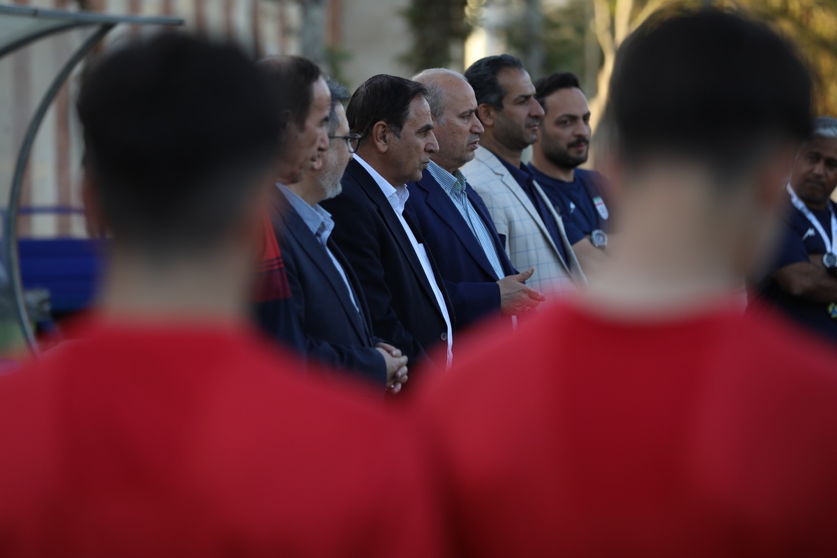 تاج در جمع اعضای تیم نوجوانان: با برنامه‌ریزی و تلاش بهترین نتایج را می‌گیرید