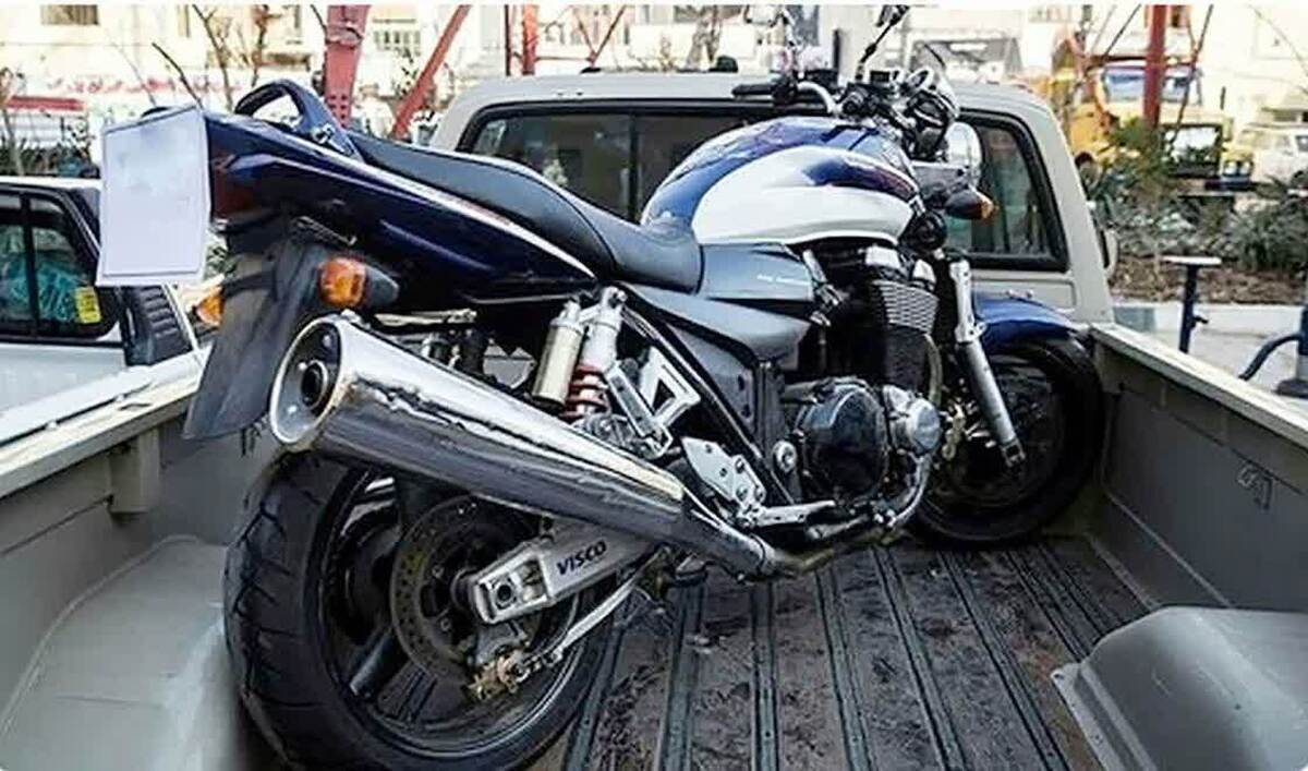 توقیف موتور سیکلت قاچاق در قزوین  