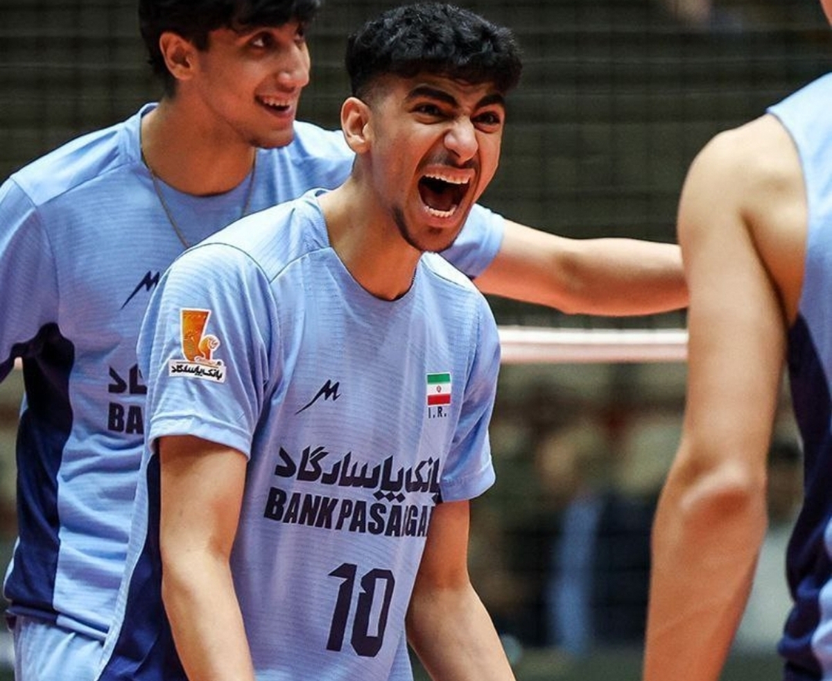 مبین کلاسنگیانی در مسابقات تیم ملی والیبال جوانان ایران