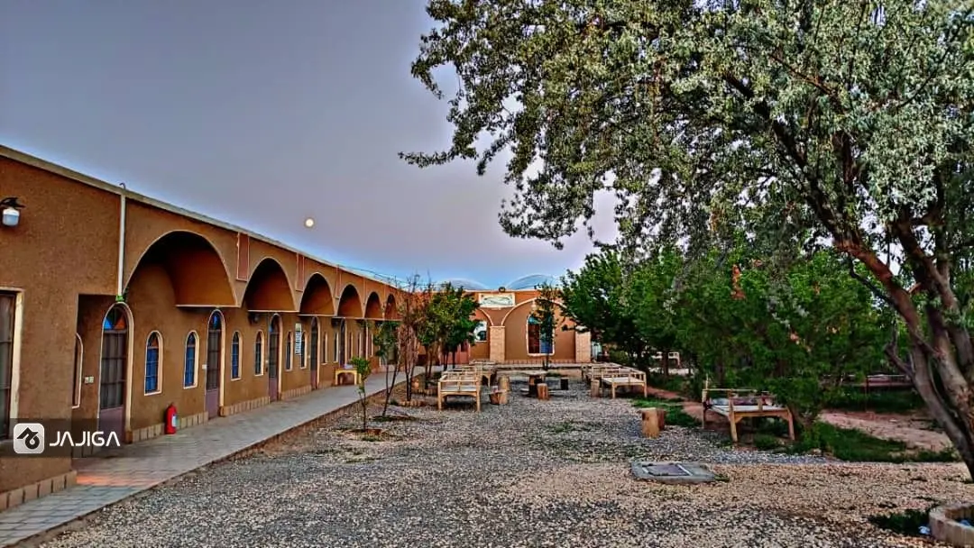 تجربه زندگی کویری در بومگردیهای خشت و گلی تجربه زندگی کویری در بومگردیهای خشت و گلی