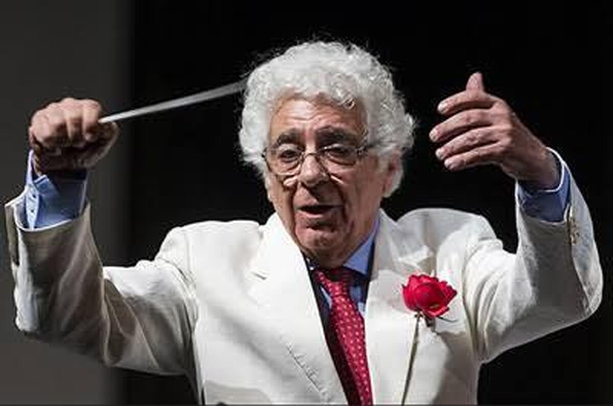 فرماندار بروجرد خبر داد: آمادگی کامل  برای برگزاری کنسرت لوریس چکناواریان در زادگاهش بروجرد 