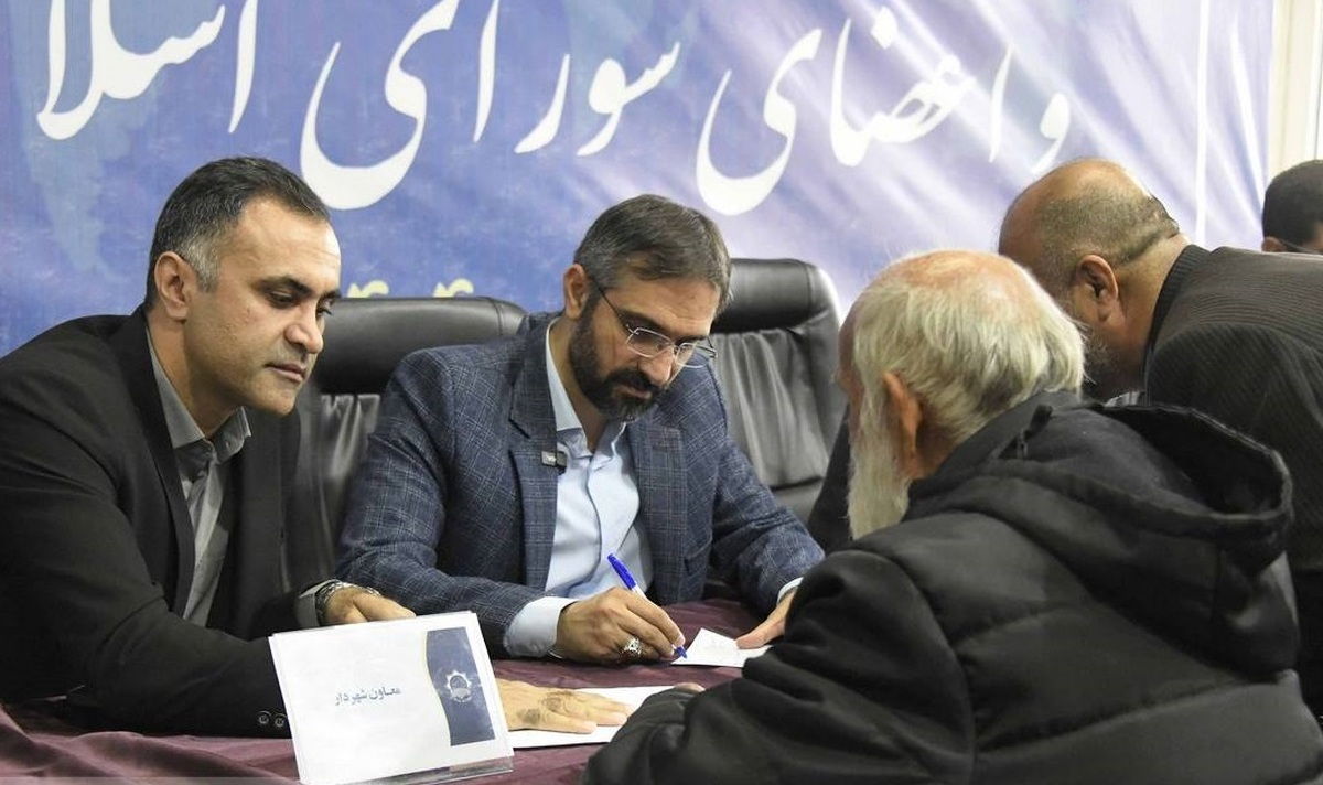 دیدار بی واسطه مردم با شهردار و اعضای شورای شهر ساری در عمارت شهرداری