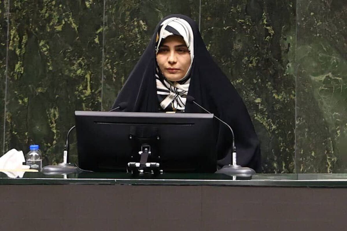 فاطمه جراره در نطق صحن علنی مجلس: مردم هرمزگان در کنار دریا هستند اما از بی‌آبی رنج می‌برند