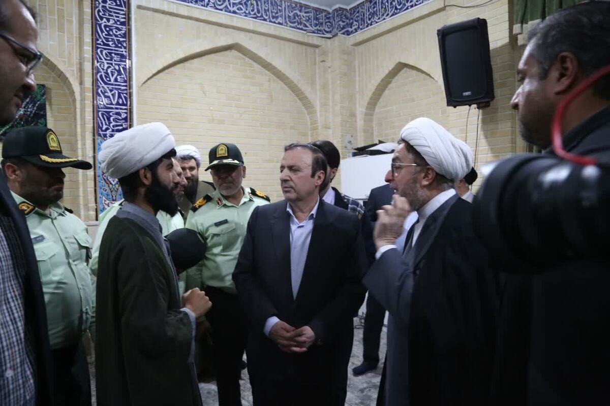 حضور استاندار قزوین در مسجد صاحب‌الزمان(عج) محله مولوی 