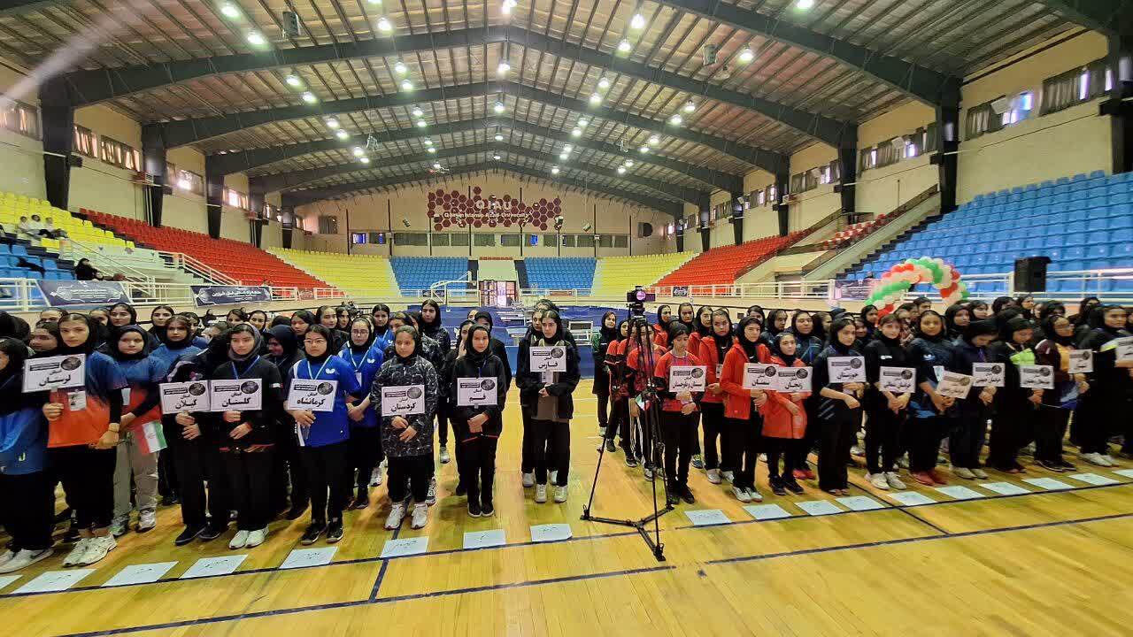 نشاط و سلامت خانواده با حضور بانوان در ورزش تقویت می شود