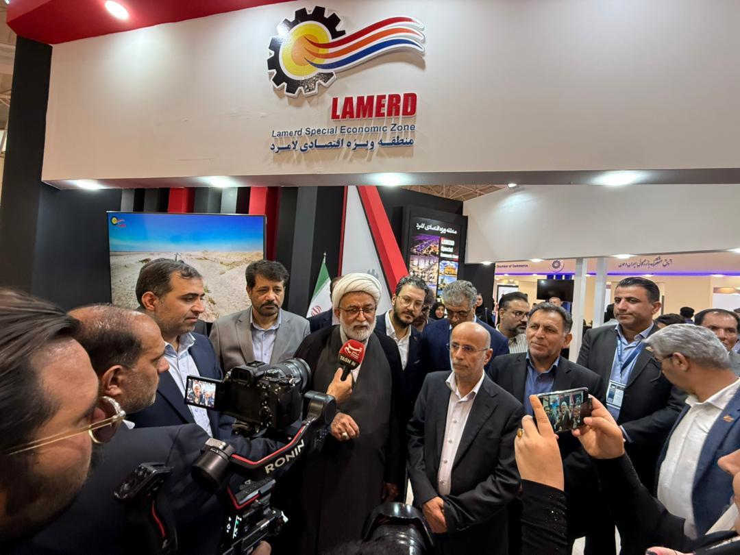 رونمایی از ٢٠ مجوز بدون‌نام برای تسهیل سرمایه‌گذاری در منطقه ویژه اقتصادی لامرد
 