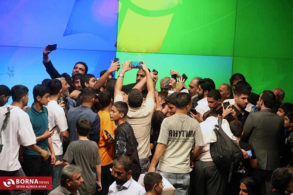 مراسم تجلیل از قهرمانان کشتی تهرانی