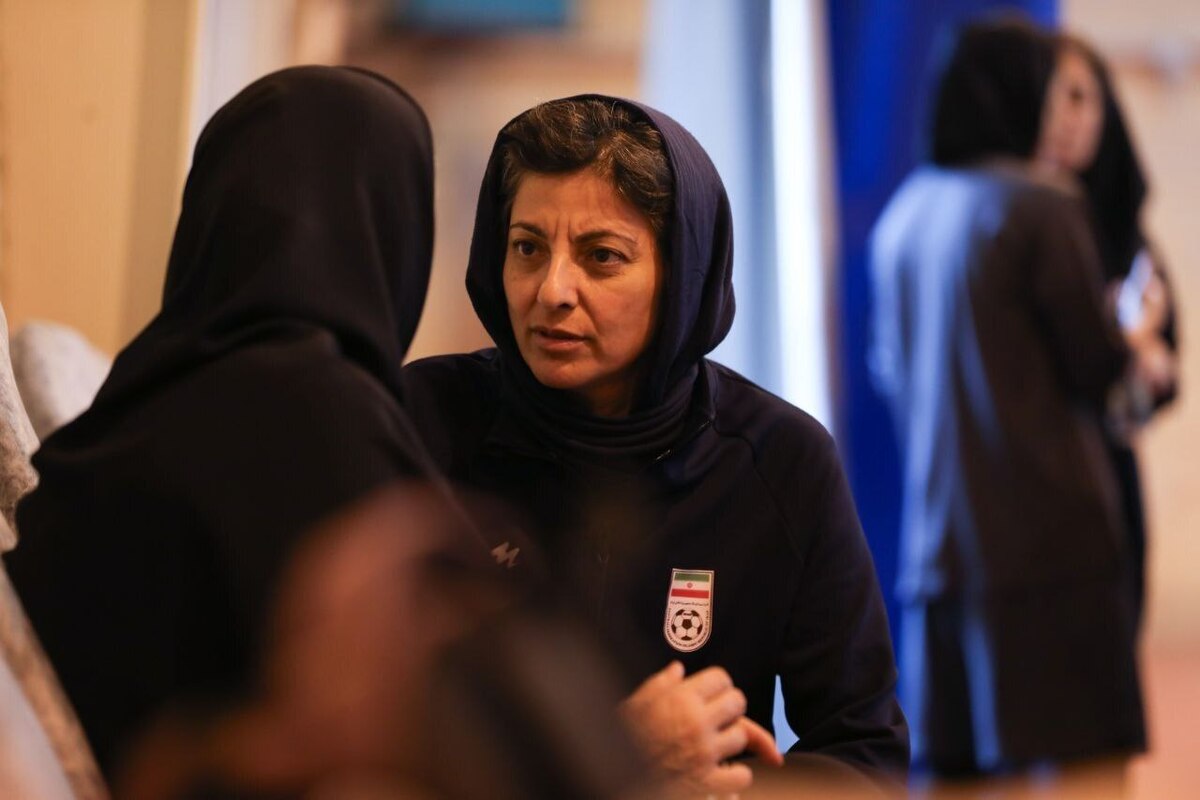 سرمربی تیم ملی فوتسال بانوان: از عملکرد بازیکنانم مقابل تیم بزرگ روسیه راضی هستم