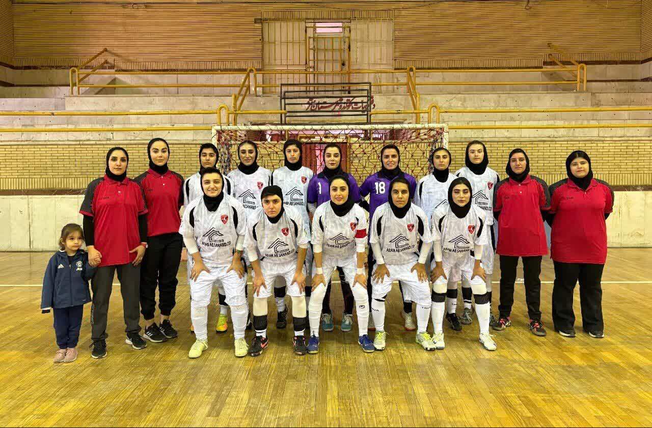 صعود تیم سرخپوشان کرمانشاه به مرحله بعد لیگ مناطق فوتسال بانوان کشور صعود تیم سرخپوشان کرمانشاه به مرحله بعد لیگ مناطق فوتسال بانوان کشور